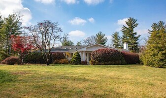 8593 Concord Hills Cir in Cincinnati, OH - Building Photo