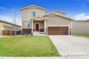 1126 Huntington Ave in Dacono, CO - Building Photo