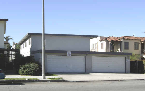 2167-2171 Pine Ave in Long Beach, CA - Building Photo - Building Photo