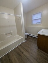 206 Welton St, Unit 1 in Hamden, CT - Foto de edificio - Building Photo