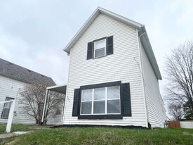 2639 Central Ave in Anderson, IN - Building Photo