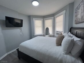 1017 Anna St in Elizabeth, NJ - Building Photo - Building Photo