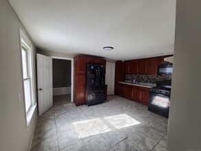 52 Daggett St in New Haven, CT - Building Photo - Building Photo