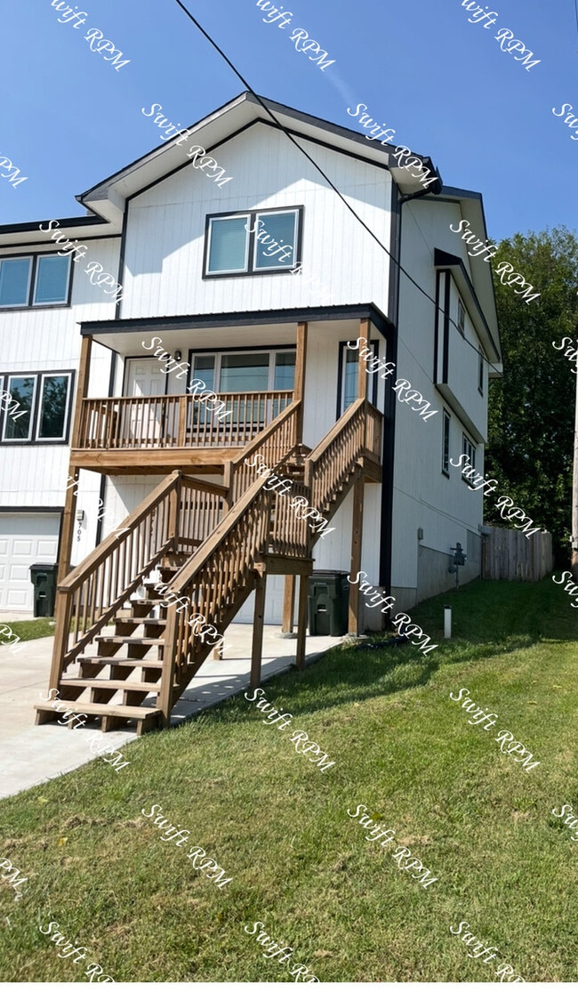 property at 707 N 2nd St