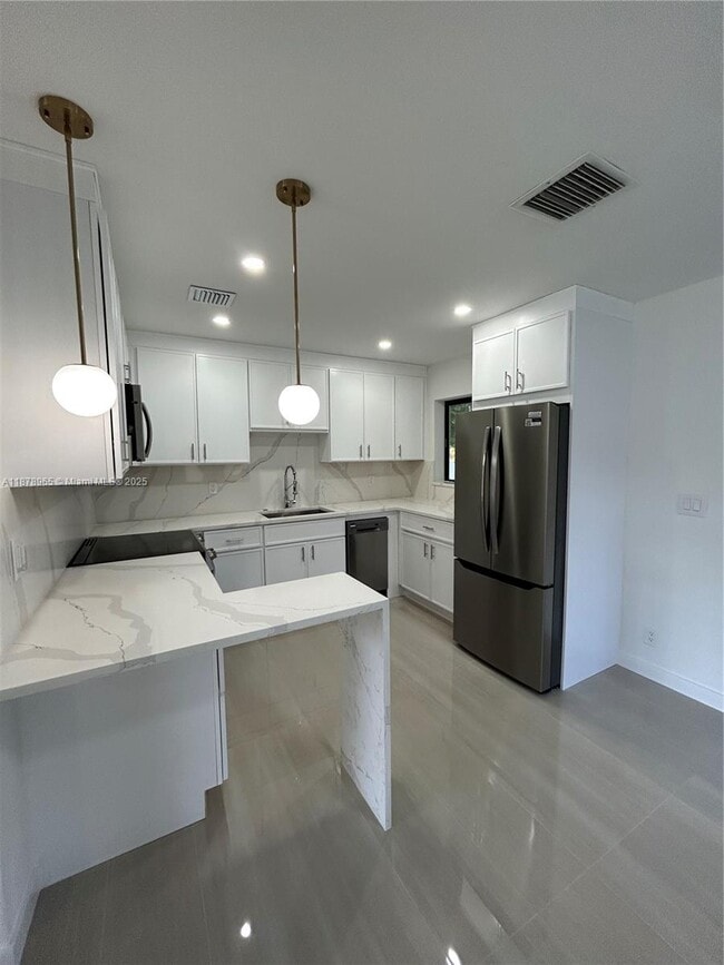 2917 NW 6th Ave in Wilton Manors, FL - Building Photo - Building Photo