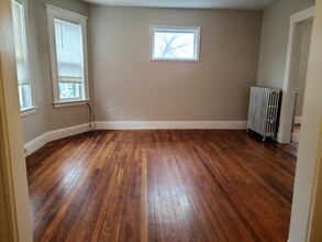 8 Woodside Ave, Unit 1 in Boston, MA - Building Photo - Building Photo