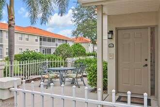 2476 Orchid Bay Dr in Naples, FL - Building Photo - Building Photo