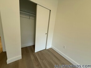1079 Commonwealth Ave in Boston, MA - Building Photo - Building Photo