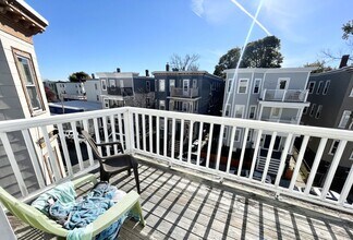 9 Taft St, Unit 3 in Boston, MA - Foto de edificio - Building Photo