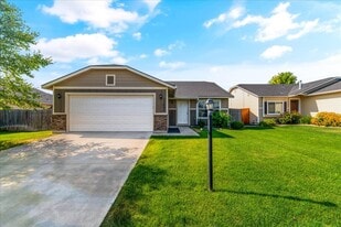 11695 Altamont St in Caldwell, ID - Building Photo