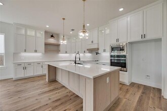 1823 Meadowview in Canton, TX - Building Photo - Building Photo