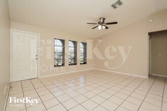 241 SE 1st Ave in Cape Coral, FL - Building Photo - Building Photo