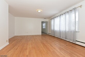 49 Fayson Lakes Rd in Kinnelon, NJ - Building Photo - Building Photo