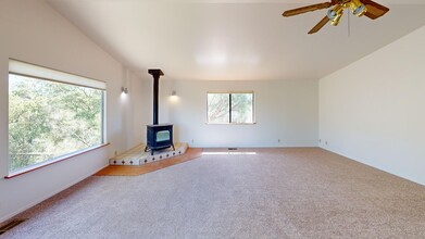 13960 El Camino Real in Atascadero, CA - Building Photo - Building Photo