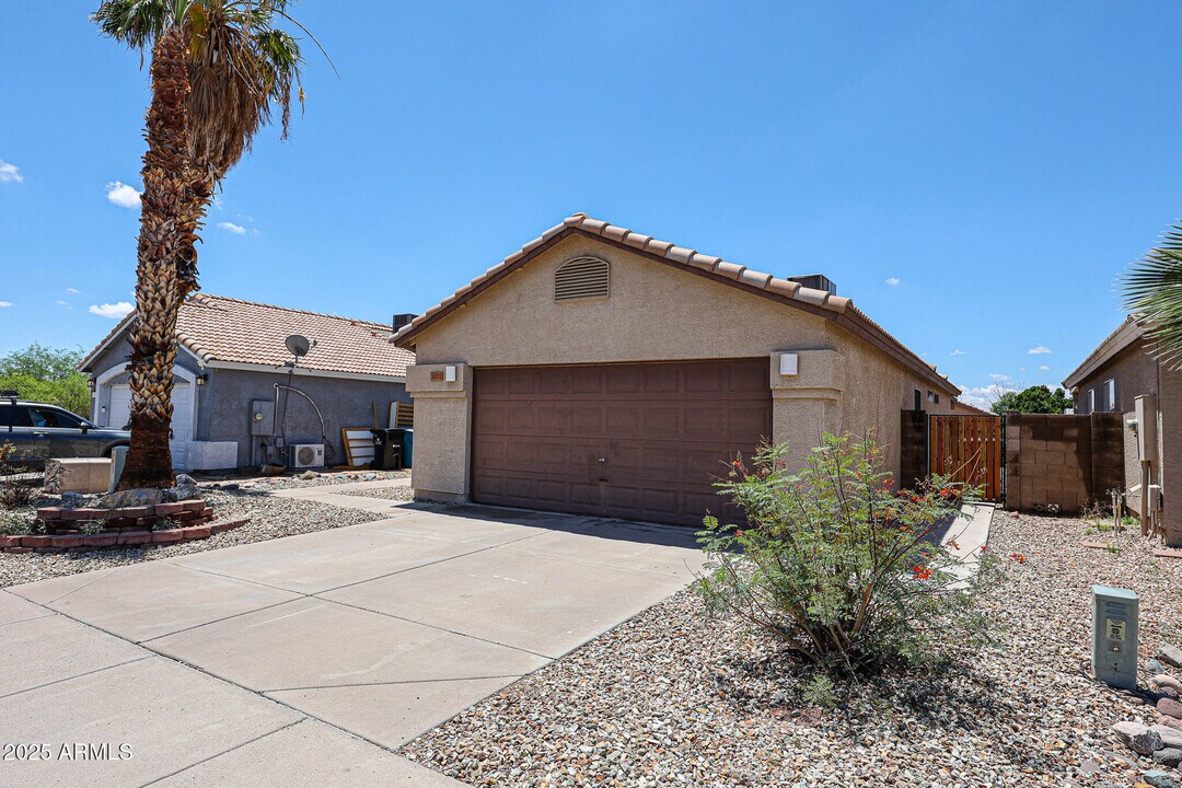 3211 W Abraham Ln in Phoenix, AZ - Building Photo