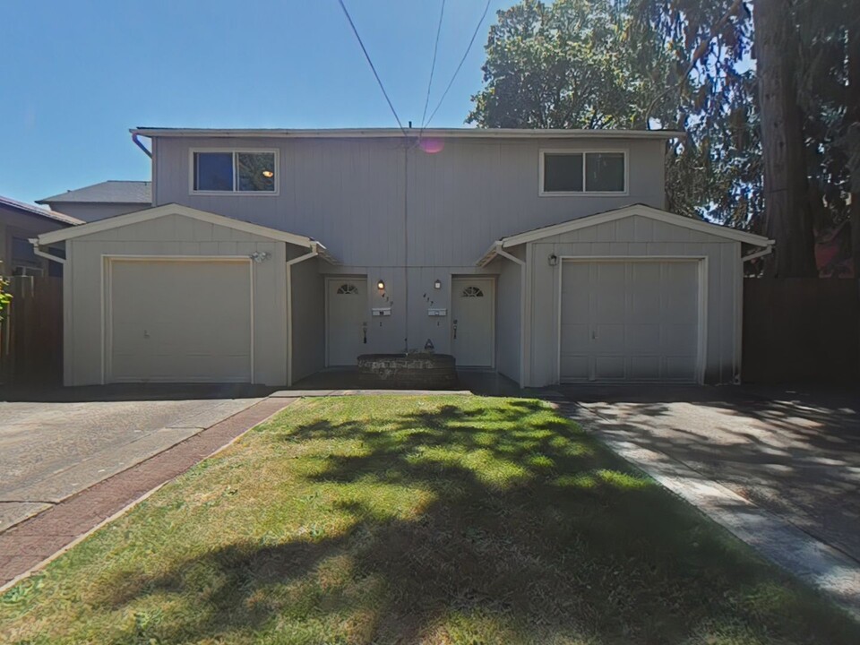 437-439 NW 15th St in Corvallis, OR - Building Photo