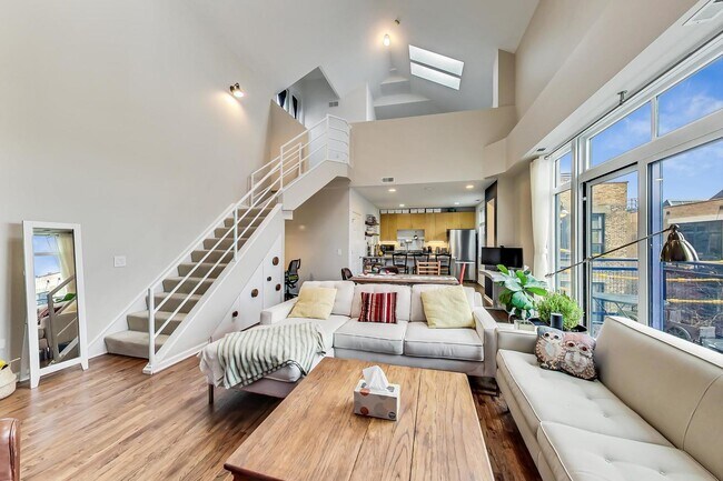 2251 W St Paul Ave in Chicago, IL - Building Photo - Building Photo
