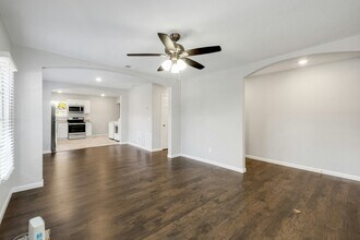 1227 Wilbur St in Dallas, TX - Building Photo - Building Photo