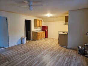 97 Lincoln St, Unit Apt D in Dover Foxcroft, ME - Building Photo - Building Photo