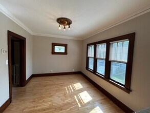 1933 N Cambridge Ave, Unit 1935A in Milwaukee, WI - Building Photo - Building Photo