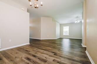 1195 Lake Pl Ct in Lakeland, FL - Building Photo - Building Photo