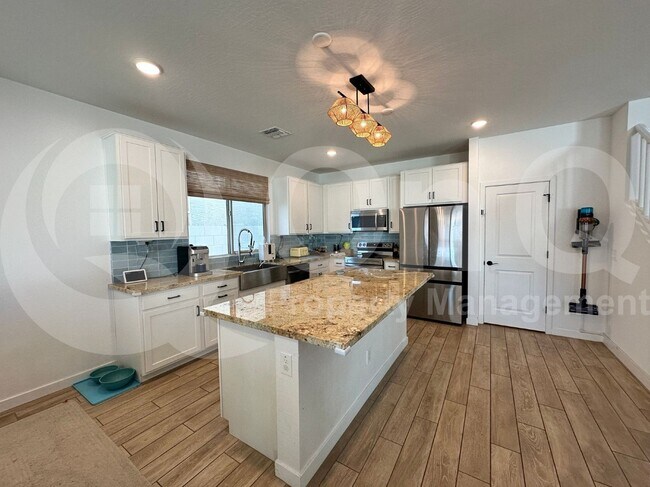 18443 W Jessie Ln in Surprise, AZ - Building Photo - Building Photo