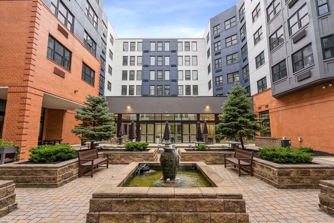 Parc at Lyndhurst in Lyndhurst, NJ - Foto de edificio