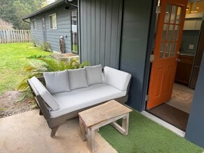 1889 Lancaster Rd in Freeland, WA - Building Photo - Building Photo