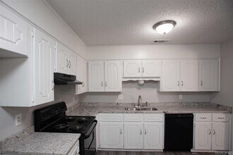 302 Bellevue Cir in Jacksonville, AR - Building Photo - Building Photo