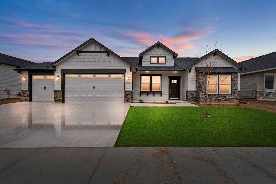 5904 Lekeitio Dr in Nampa, ID - Building Photo