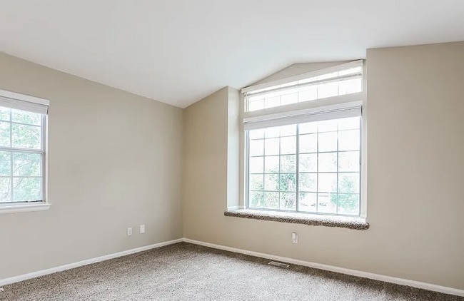 12802 E Wyoming Cir in Aurora, CO - Building Photo - Building Photo
