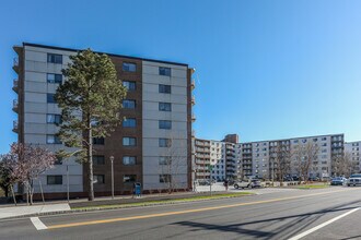 Charles River Towers in Watertown, MA - Building Photo - Building Photo