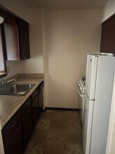 2224 W Wisconsin Ave in Milwaukee, WI - Building Photo - Building Photo