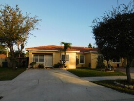 21511 SW 122nd Ct in Miami, FL - Building Photo