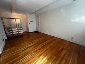 124 Sutherland Rd, Unit 1 in Boston, MA - Building Photo - Building Photo