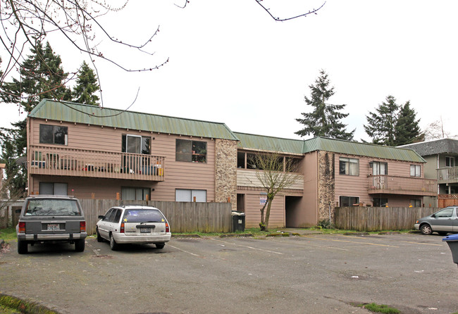 Fir Crest Apartments in Federal Way, WA - Building Photo - Building Photo