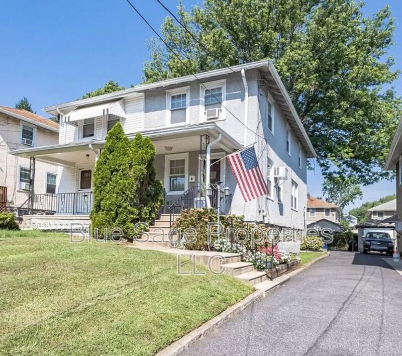 3207 Albemarle Ave in Drexel Hill, PA - Building Photo
