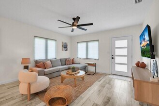 1207 W Adalee St in Tampa, FL - Building Photo - Building Photo