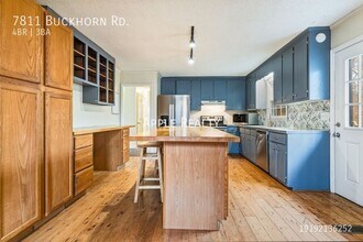 7811 Buckhorn Rd in Hillsborough, NC - Building Photo - Building Photo