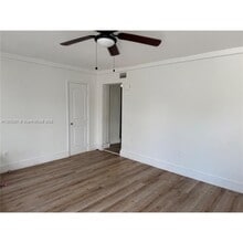 2962 NW 46th St in Miami, FL - Building Photo - Building Photo