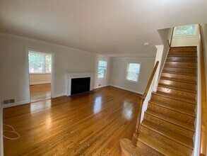 4304 Lynbrook Dr in Bethesda, MD - Building Photo - Building Photo