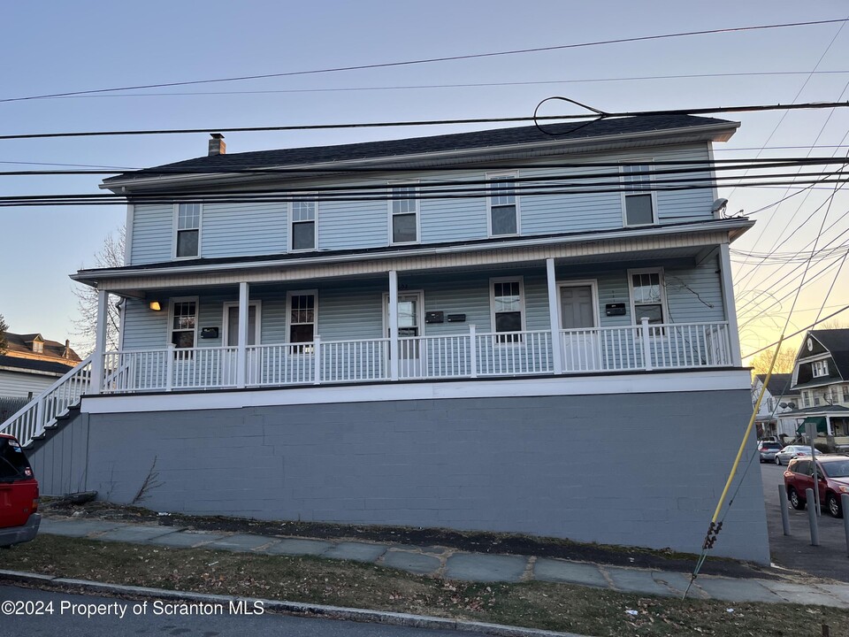 401 Prospect Ave in Scranton, PA - Building Photo