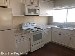 517 N Hartford St in Kennewick, WA - Building Photo - Building Photo