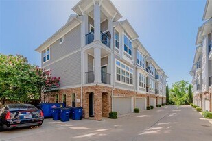2326 Stutz Dr in Dallas, TX - Building Photo