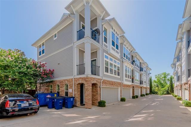 property at 2326 Stutz Dr