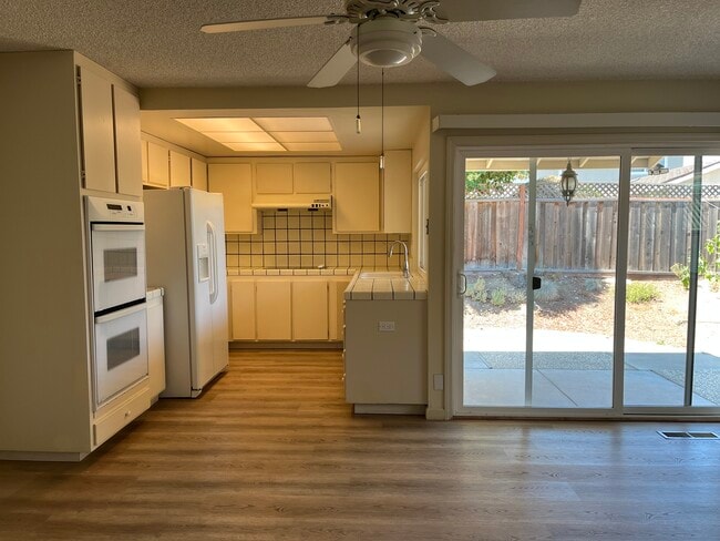 1646 Corte de Medea in San Jose, CA - Building Photo - Building Photo