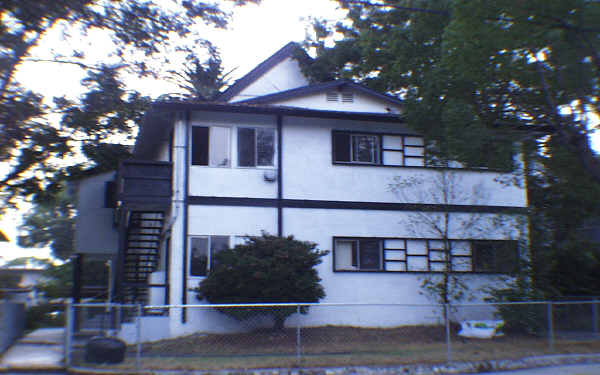 525 N Raymond Ave in Pasadena, CA - Building Photo - Building Photo