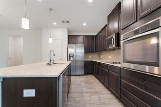 12813 Stoney Ridge Bend in Austin, TX - Building Photo - Building Photo