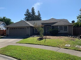 203 Legacy Ln in Chico, CA - Building Photo