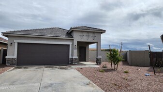 18045 N Conquistador Dr, Unit -2 in Maricopa, AZ - Building Photo